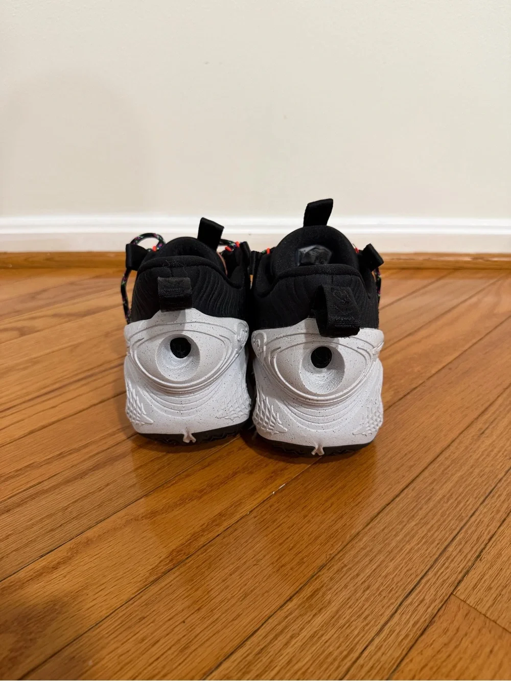 Nike Black Multicolor Knit Athletic Shoes
